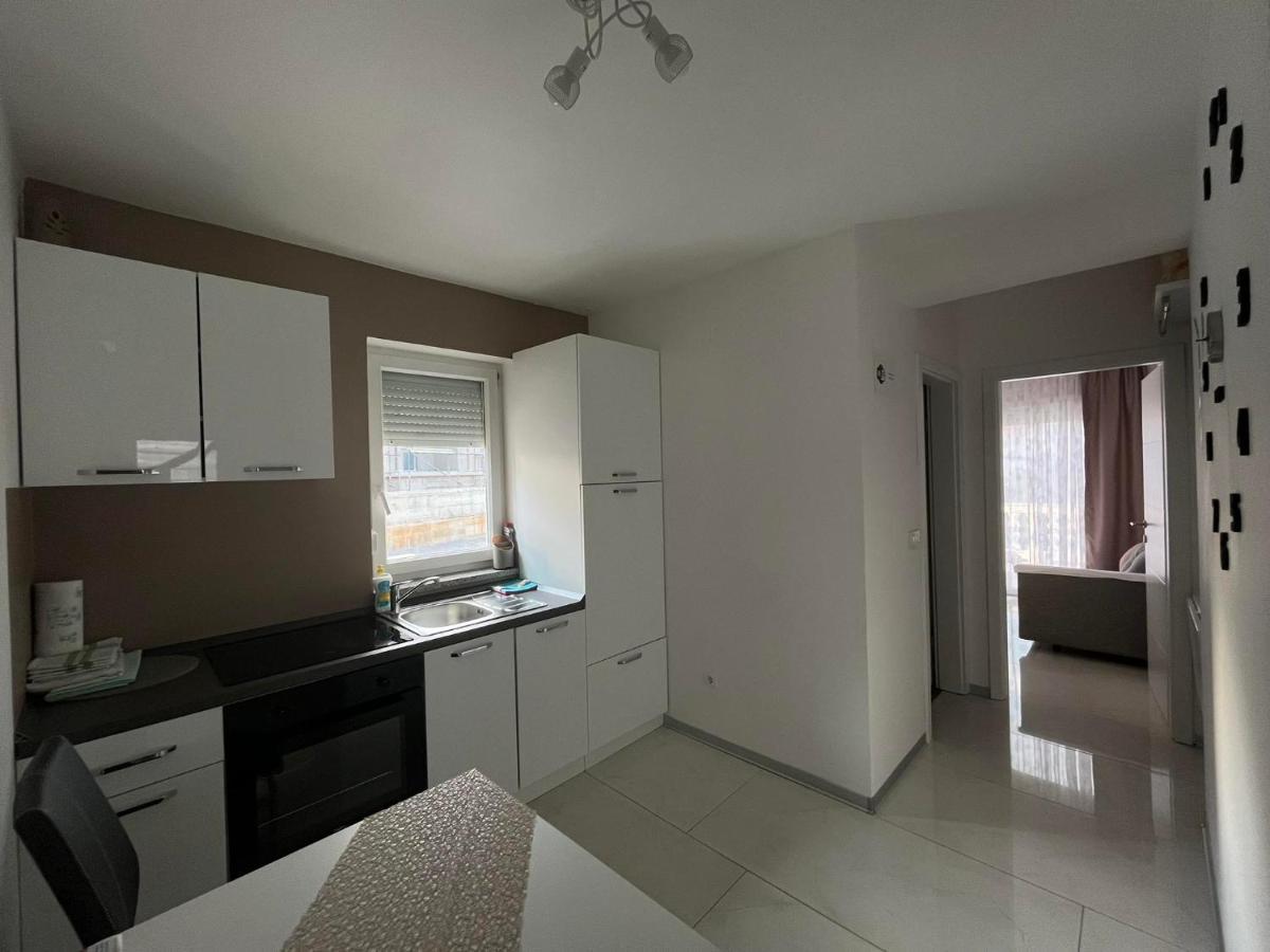 Apartments Ostojic クルク エクステリア 写真
