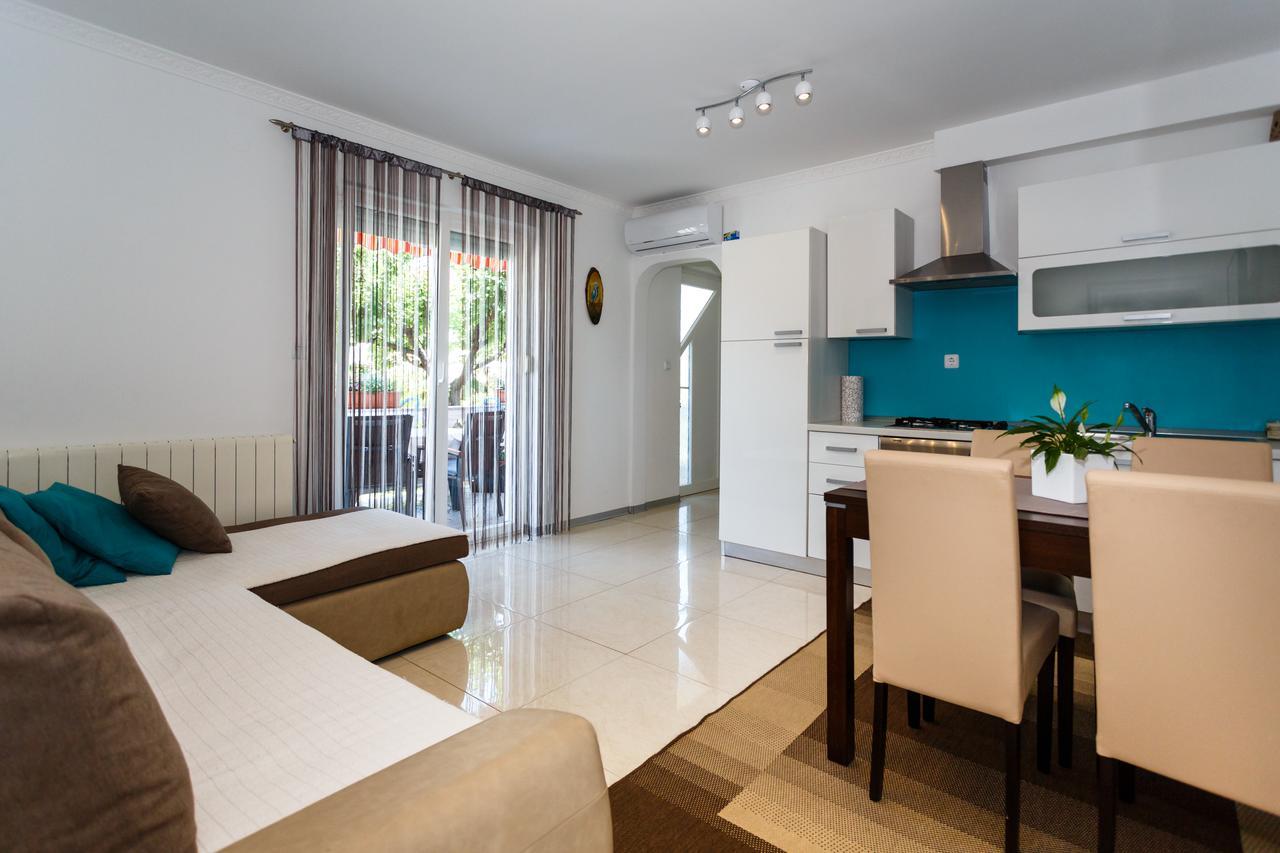Apartments Ostojic クルク エクステリア 写真